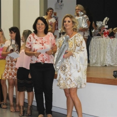 Em Turvo, primeira dama homenageia a força da Mulher com festa especial