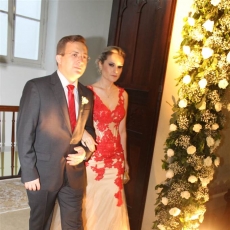 Daniel Nebuya e Camila Fernandes selam matrimônio