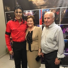 Jaime Zanatta comemora Bday em Show do Michael Jackson Cover