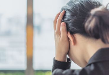 Crise de ansiedade: 6 sintomas que o corpo dá antes dela