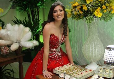 Princesa Elisabeth Ribeiro festeja 15 anos - Festa