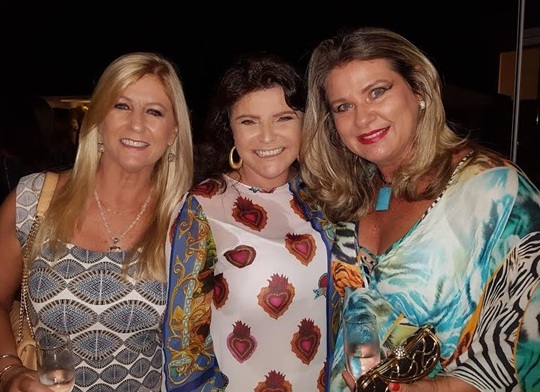 Happy Hour maravilhoso de Gabriela Coral e a chegada do carnaval
