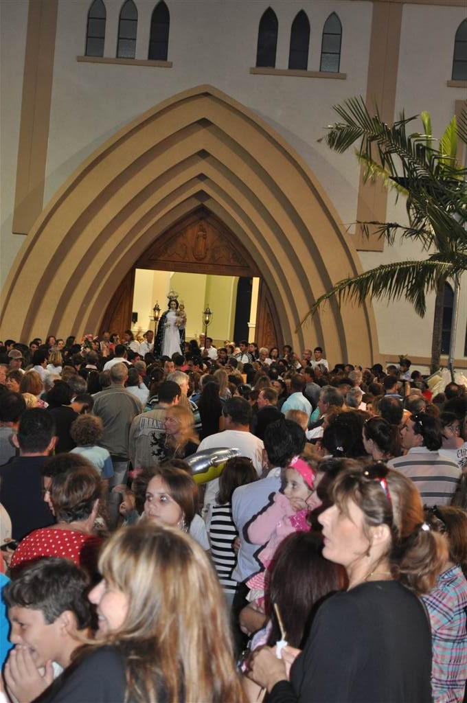 Araranguá recebeu milhares de fiéis para o seu maior acontecimento festivo