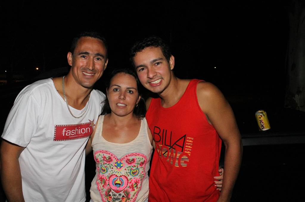Milhares de foliões prestigiam evento