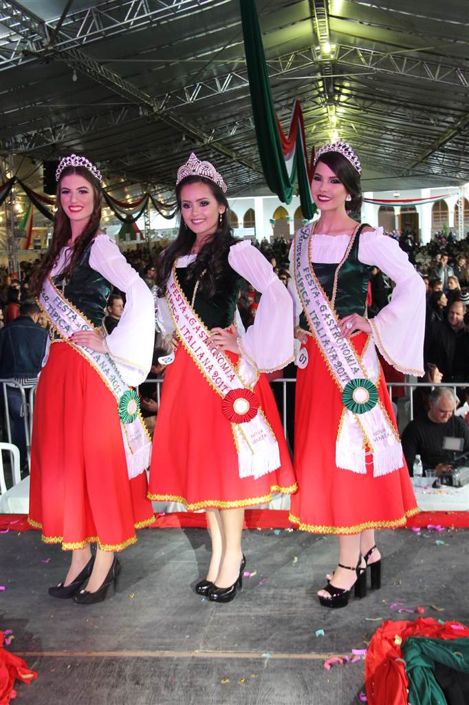 Escolhida a corte desta mega festa veneziana