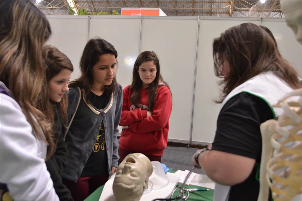 Durante dois dias, alunos se informaram sobre as oportunidades que a Universidade oferece