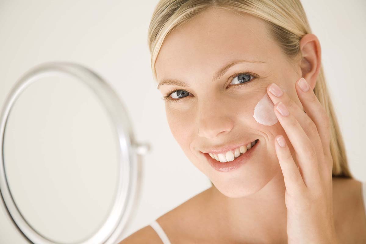 Evite hábitos que aceleram o envelhecimento natural da pele