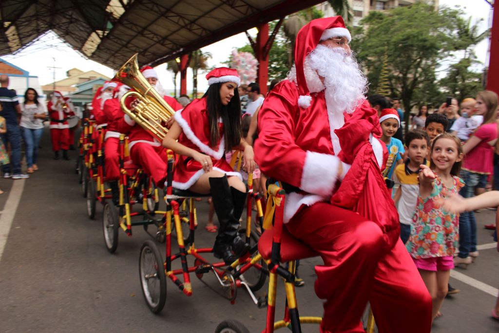 Entrada diferenciada dá início a programação de Natal