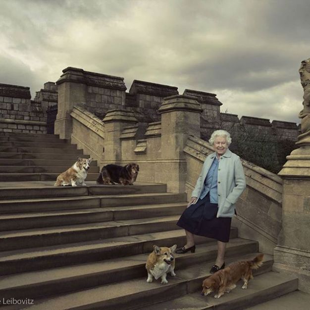 Rainha Elizabeth II completa 90 anos nessa quinta-feira, 21 de abril, que no Brasil comemoramos o dia de Tiradentes e o aniversário de Brasília