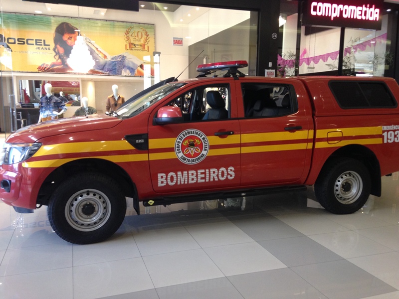 Em homenagem ao Dia do Bombeiro, Shopping abre exposição para quem quiser conhecer mais sobre o trabalho do Corpo de Bombeiros Militar de Araranguá