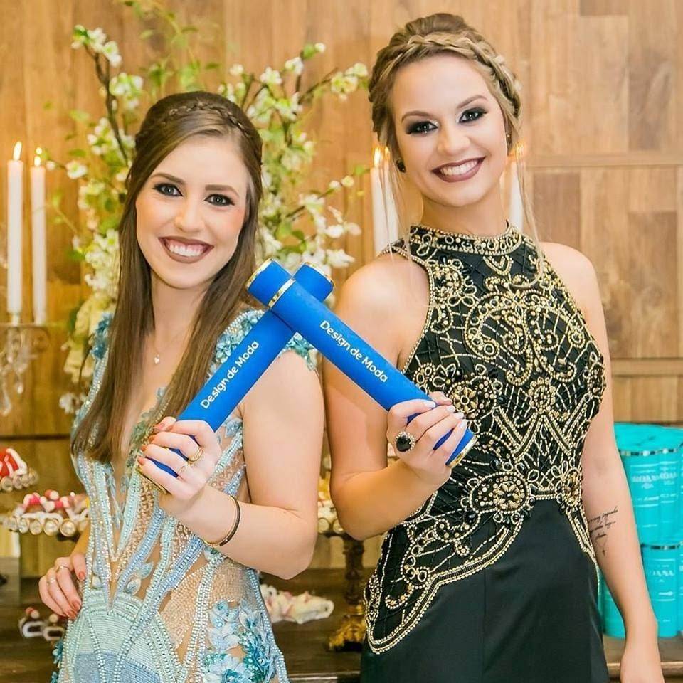 Lavínia Martins e Roana Vidal são formadas em Design de Moda