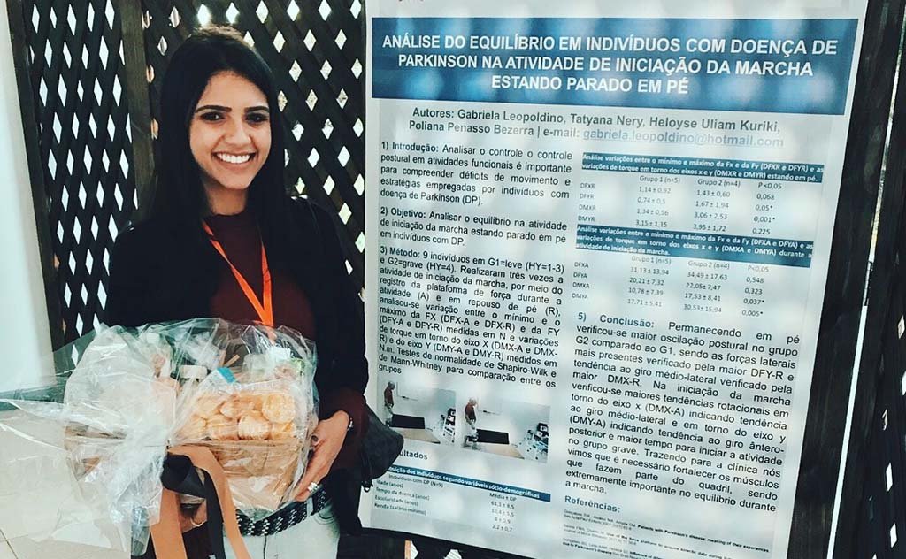 Gabriela Leopoldino Costa representa universidade em Jornada catarinense de Geriatria e Gerontologia