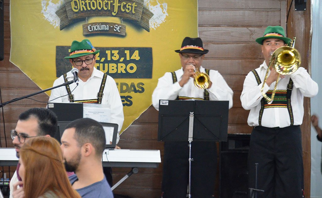 Pré-festa ocorreu na noite desta sexta-feira no Container Food Park