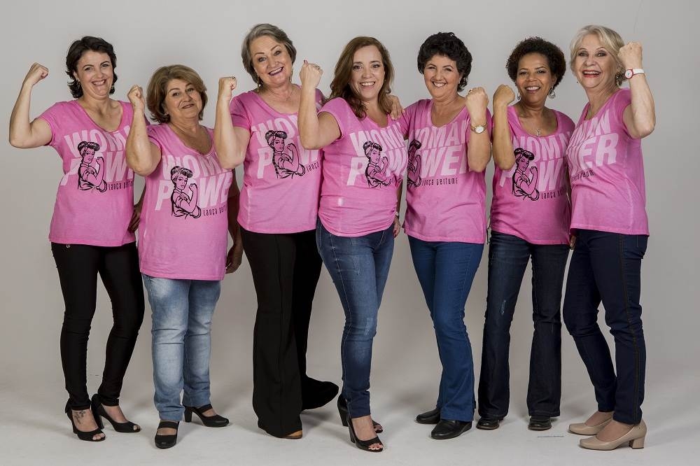 O lucro das vendas de camisetas doado à Associação Brasileira de Portadores de Câncer