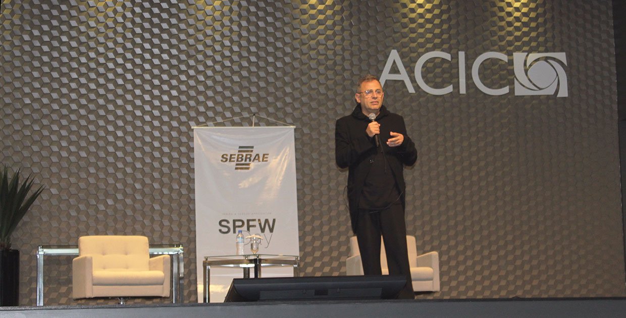 Paulo Borges esteve em Criciúma, na noite desta quinta-feira, para o SPFWDay