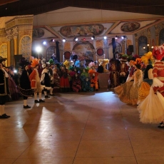 Baile de máscaras abre Festa da Gastronomia de Nova Veneza