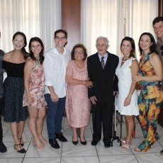 Valkíria e Dioclécio Machado celebram bodas de Vinho.