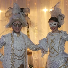 Baile de máscaras de Nova Veneza Abre festa da Gastronomia