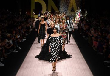 Griffe Dolce & Gabbana adere a diversidade das curvas 