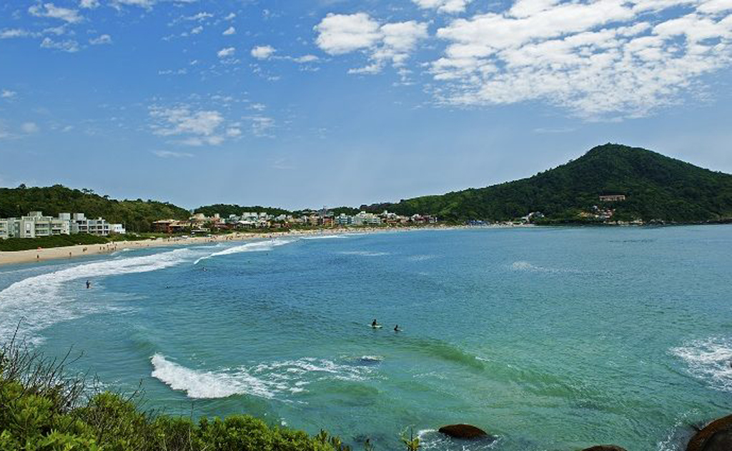 Das 14 praias contempladas no Brasil, SC conquistou oito
