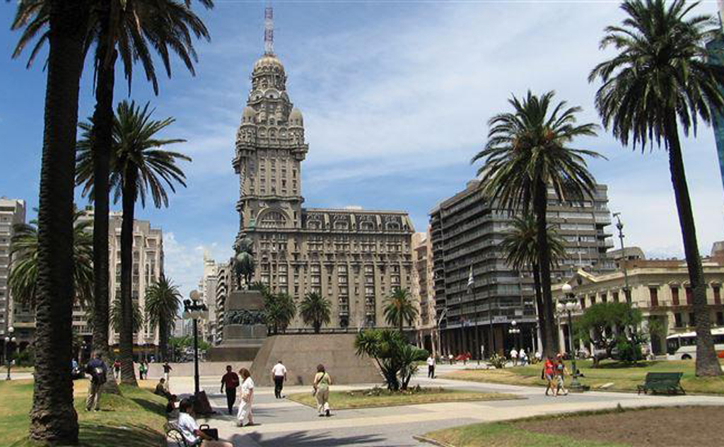 Conhecer um pouco do vizinho através da cultura é uma boa forma de viajar 