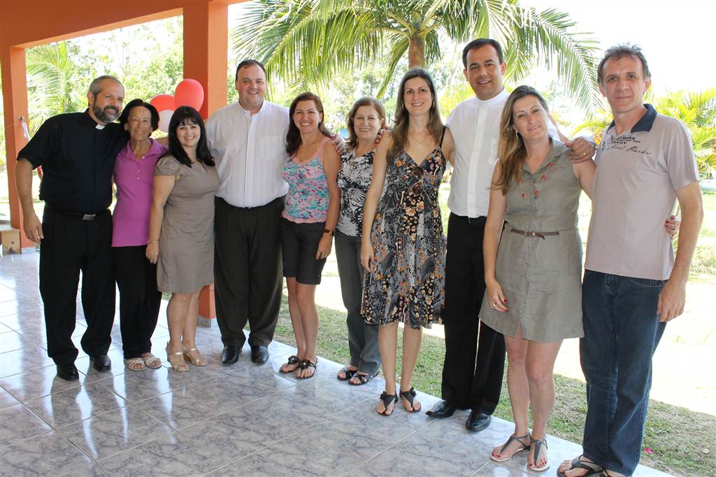 Com domingo de sol Adolfo e Maria recebem no sítio