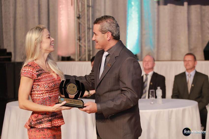 Evento reuniu mais de 300 pessoas entre autoridades, empresas homenageadas e convidados da emissora