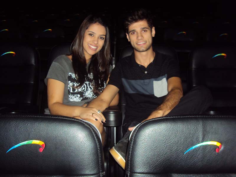 O cinema do Center Shopping foi palco da linda cena de amor e paixão de Natanael e Sara