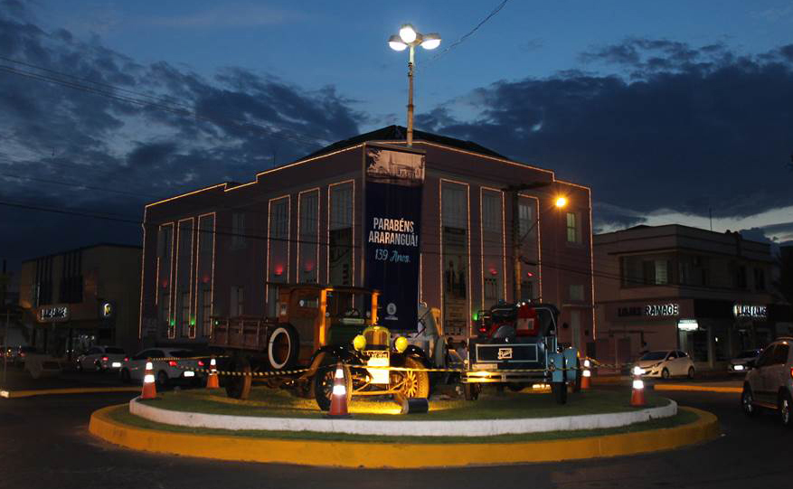 Comemorações trouxeram muitas atrações na Praça Hercílio Luz