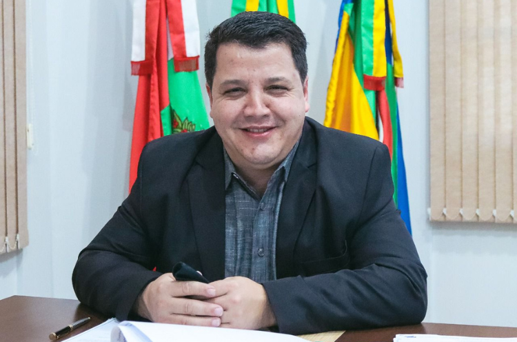 Elisandro Machado (Fanica) e Ivan Borges (de Cambará do Sul) foram eleitos presidente e vice-presidente