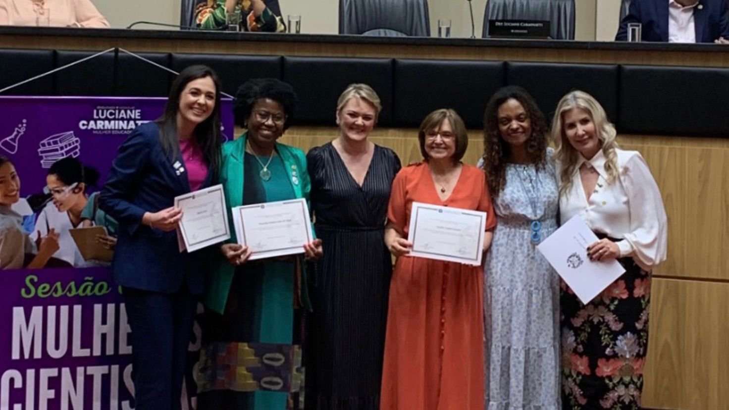 Quatro pesquisadoras da Universidade do Sul de Santa Catarina (Unesc) foram homenageadas em uma Sessão Especial na Assembleia Legislativa do estado