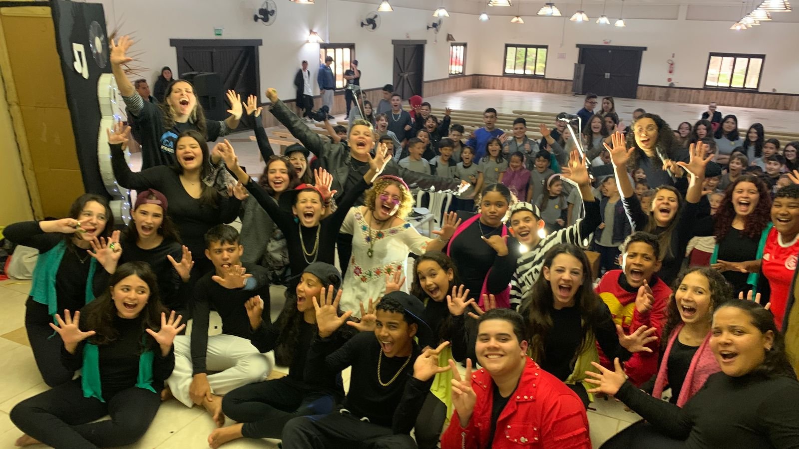 Historia contada por meio da música é apresentada para alunos da rede publica